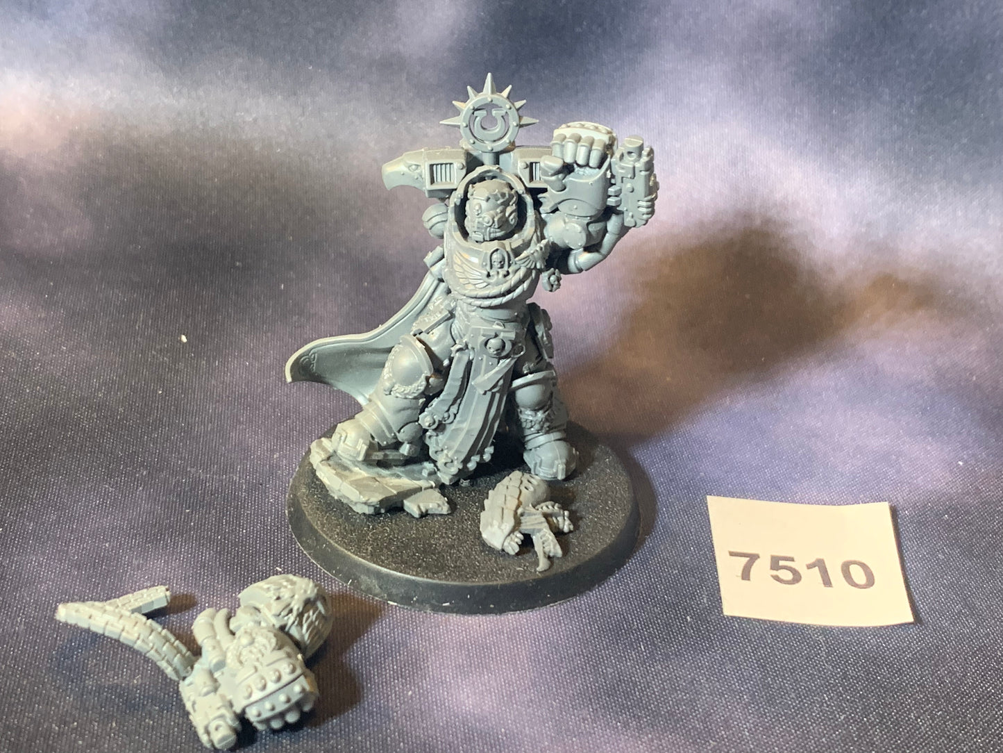 Warhammer 40k Space Marines Ultramarines Marneus Calgar