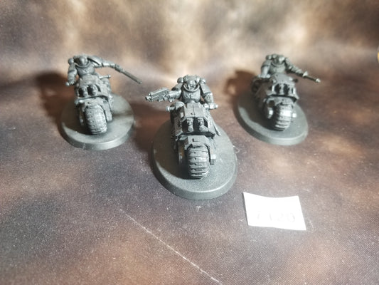 Warhammer 40k Space Marines Primaris Outrider Bikes