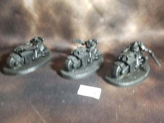 Warhammer 40k Space Marines Primaris Outrider Bikes