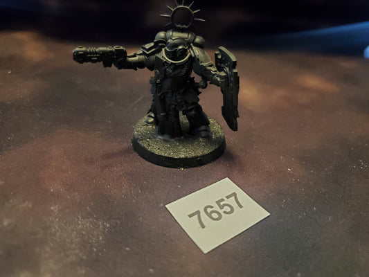 Warhammer 40k Space Marines Primaris Lieutenant Bladeguard